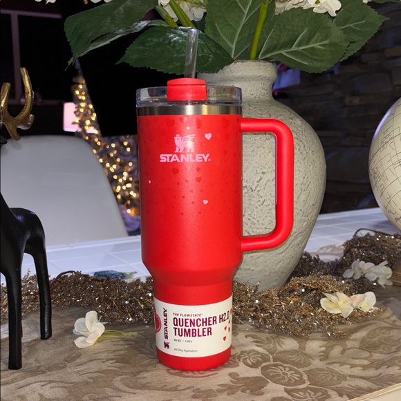 Stanley x Target Quencher 40oz Valentine's Day 2025 Set Pink Red Char Charms NWT - Picture 3 of 7